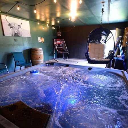 Cozy Cabin With Hottub At Cloverdale Cabins 힝클리 외부 사진