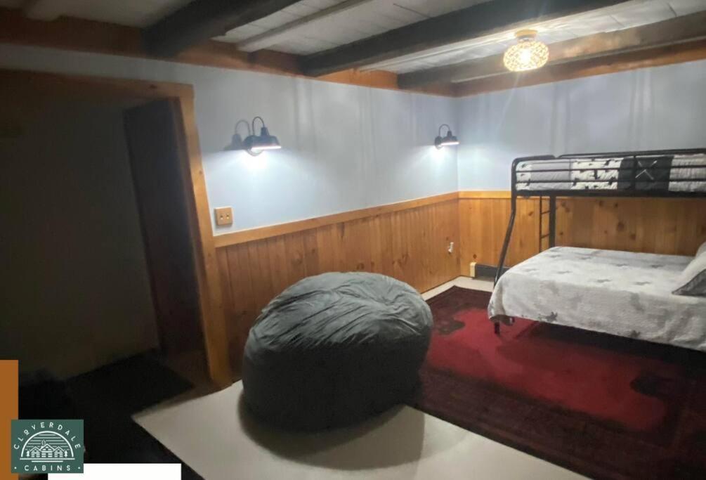 Cozy Cabin With Hottub At Cloverdale Cabins 힝클리 외부 사진