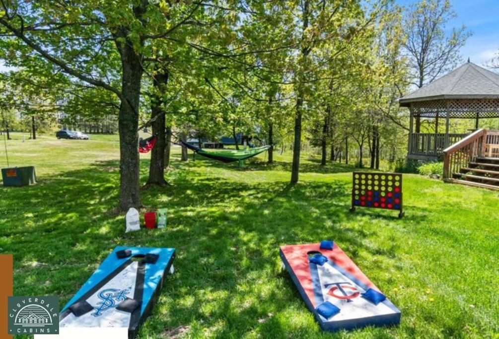 Cozy Cabin With Hottub At Cloverdale Cabins 힝클리 외부 사진