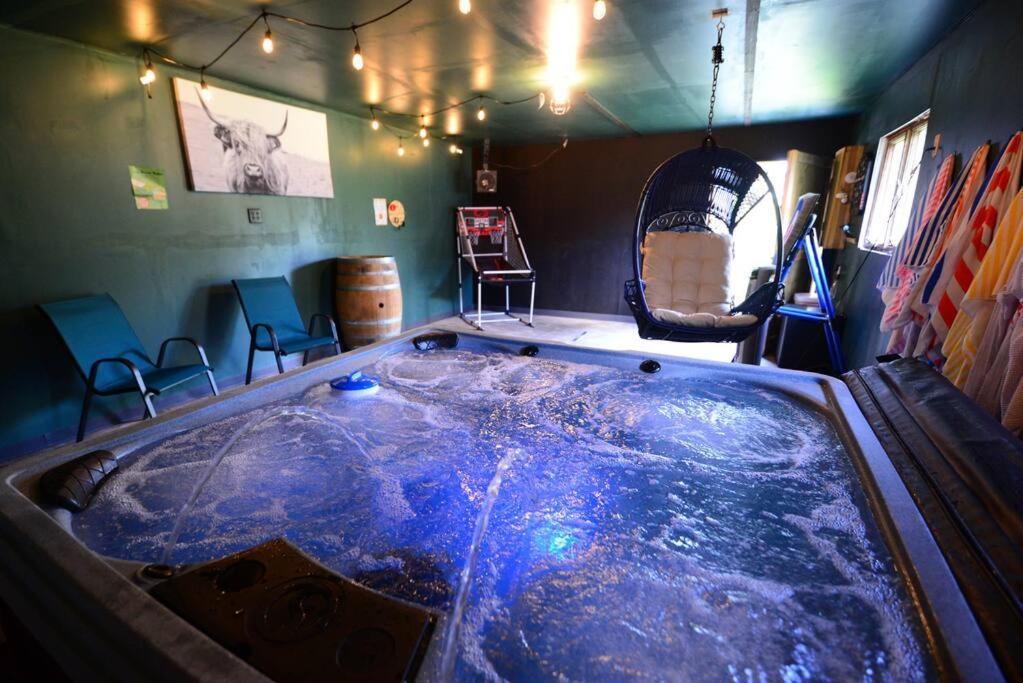 Cozy Cabin With Hottub At Cloverdale Cabins 힝클리 외부 사진