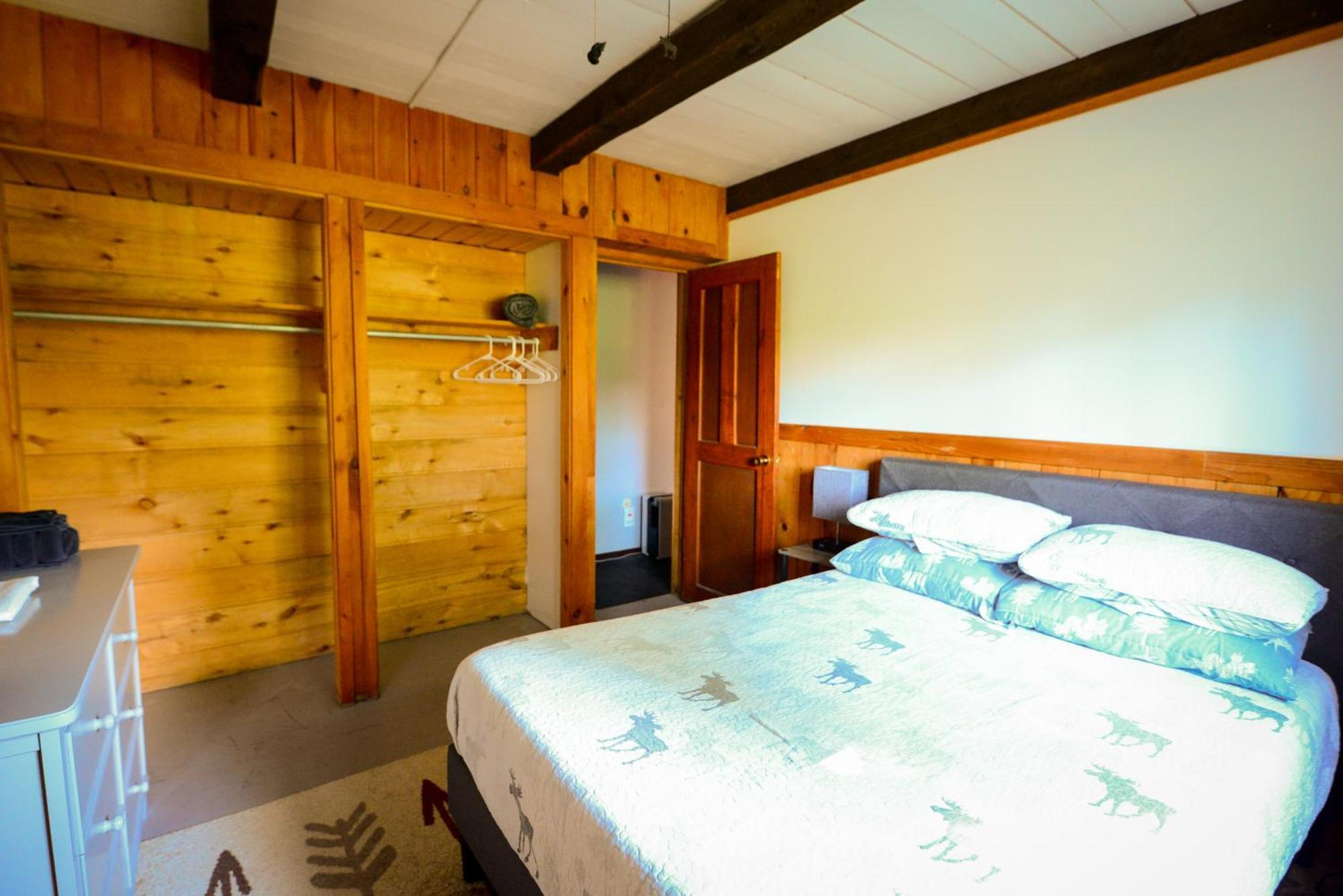 Cozy Cabin With Hottub At Cloverdale Cabins 힝클리 외부 사진
