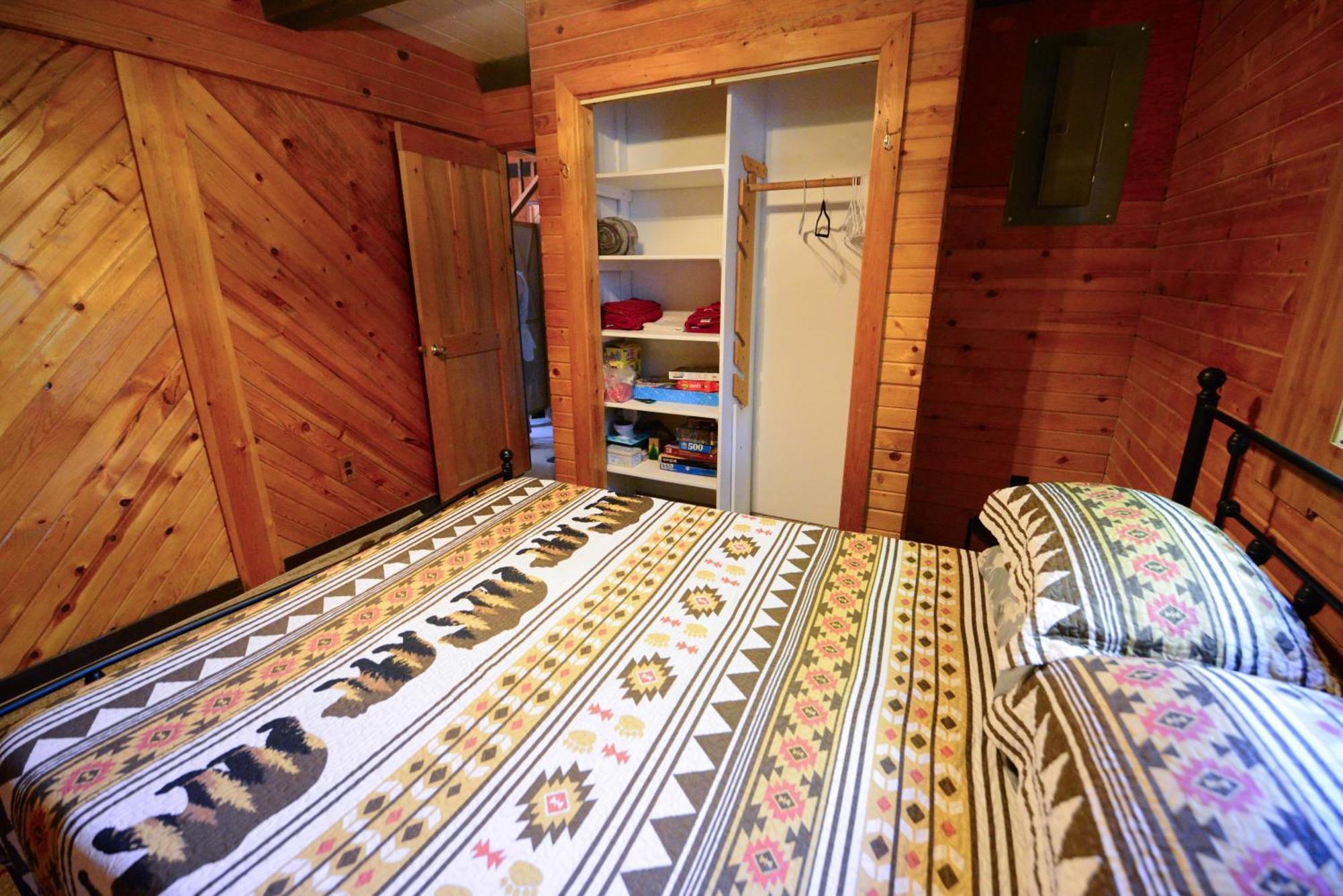 Cozy Cabin With Hottub At Cloverdale Cabins 힝클리 외부 사진