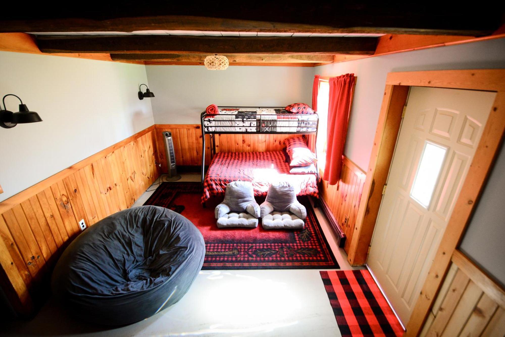 Cozy Cabin With Hottub At Cloverdale Cabins 힝클리 외부 사진